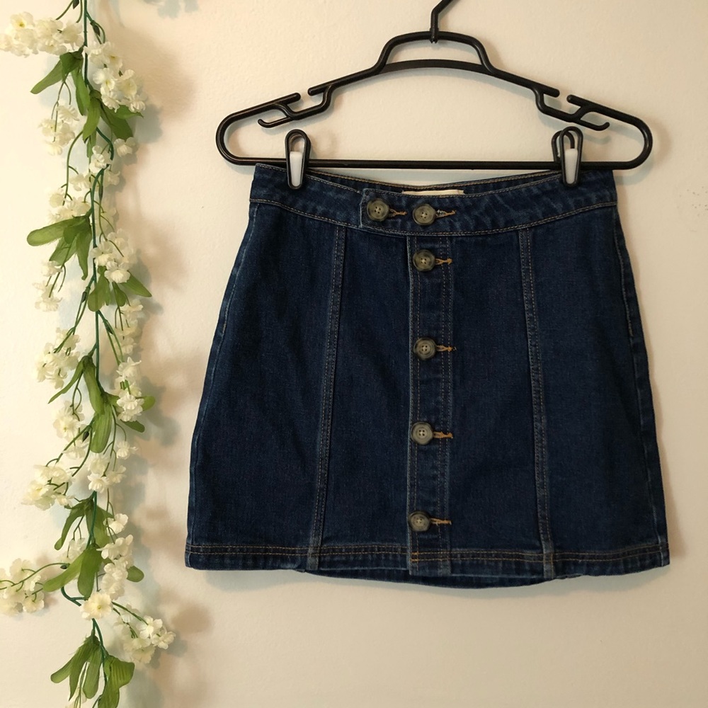 PacSun denim skirt 26
